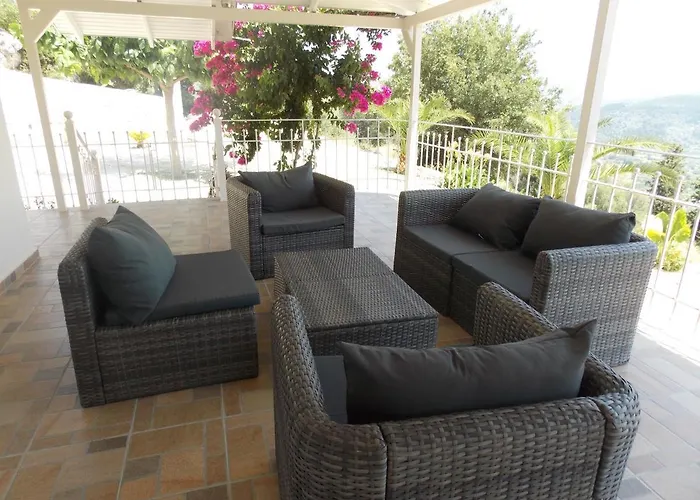 Vasiliki View Ágios Pétros