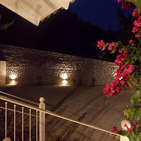 בית נופש Vasiliki View