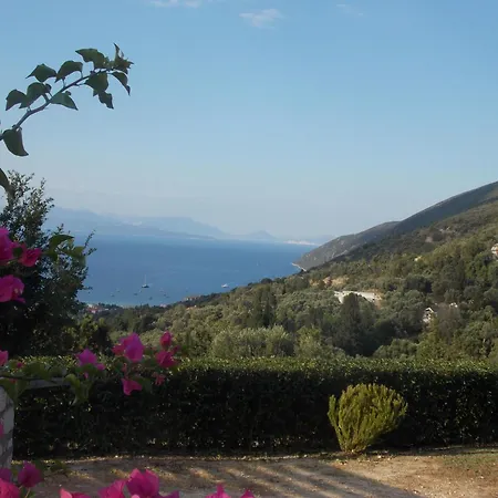 בית נופש Vasiliki View *