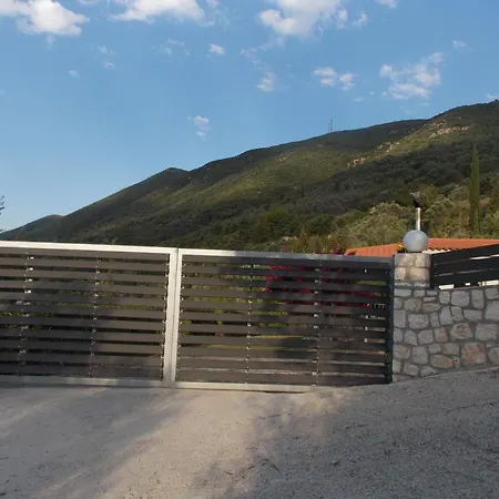 Vasiliki View Ágios Pétros